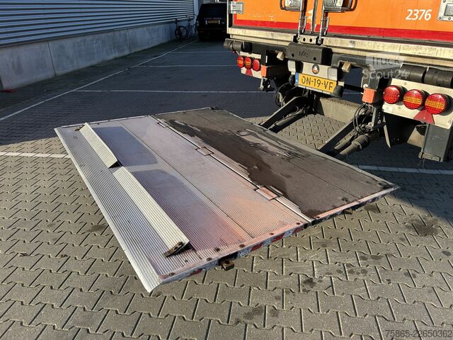 Soğutmalı/dondurulmuş taşıma Schmitz Cargobull / SOR Iberica / Carrier Vector 1550 / Frigo Box...