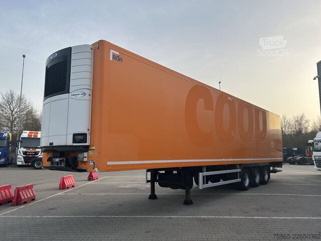 Transport réfrigéré/congélé Schmitz Cargobull / SOR Iberica / Carrier Vector 1550 / Frigo Box...