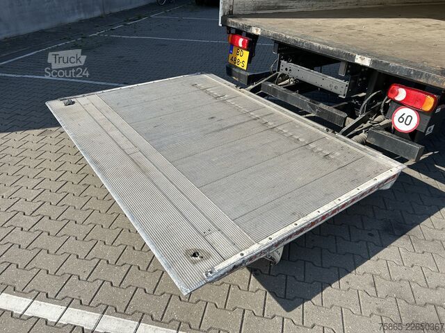 βαλίτσα DAF LF 230 FA / 12 Ton / 246 dkm / Navi / Box / Laa...
