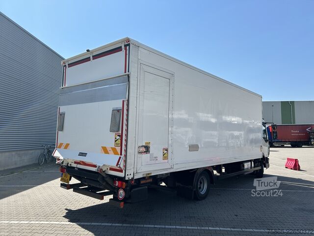 Bőrönd DAF LF 230 FA / 12 Ton / 217 dkm / Navi - Camera / ...