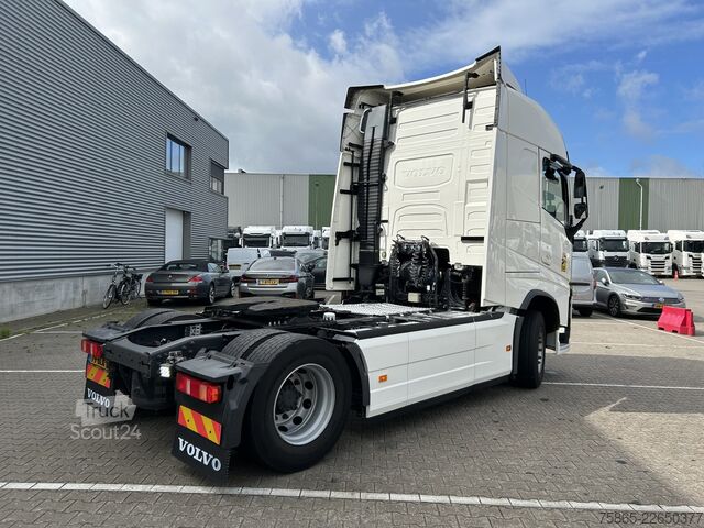 Standard-SZM Volvo FH 420 Globetrotter / 854 dkm / Night AC/ VEB+ ...
