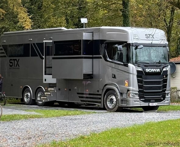 štandardný ťahač SCANIA S 590 stx motorhome