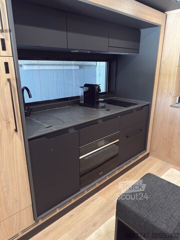 štandardný ťahač SCANIA S 590 stx motorhome