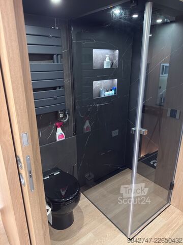štandardný ťahač SCANIA S 590 stx motorhome