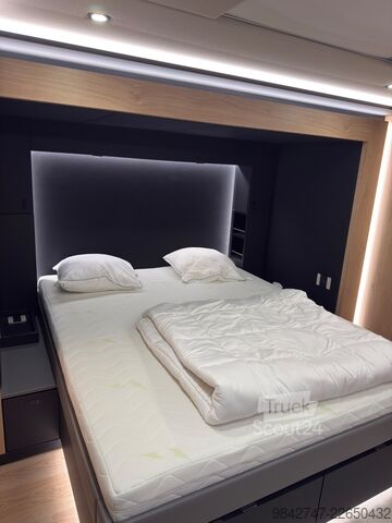 štandardný ťahač SCANIA S 590 stx motorhome