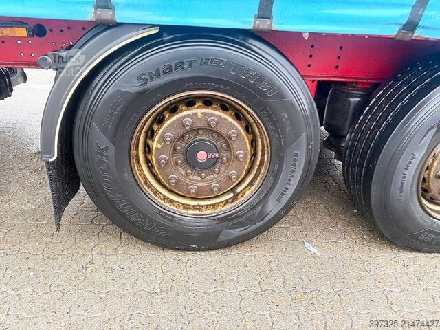 Posuvné plachty Kel-Berg Curtainsider / Planenauflieger / Gardin