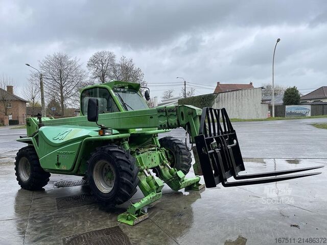 Teleszkópos rakodó Merlo P 38.14