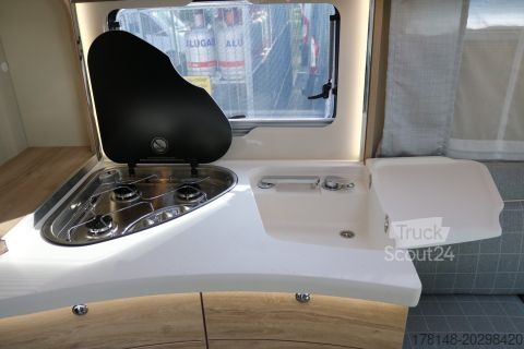Integrovaný obytný vůz Eura Mobil Integra Line 730 EF