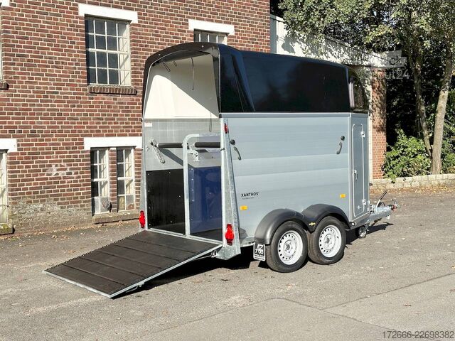 Remorque de transport de chevaux Humbaur XANTHOS 2400 | BLACK