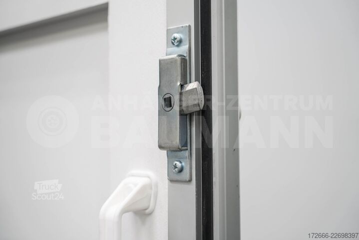  Blyss F1330HD | SEITENTÜR 305X146X180CM 1300KG KOFFERANHÄNGER