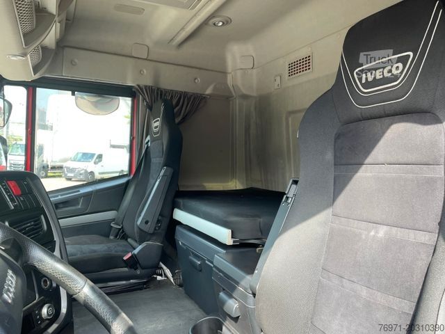 Vakio vetoauto IVECO AS440 ST/P  LNG   ADR