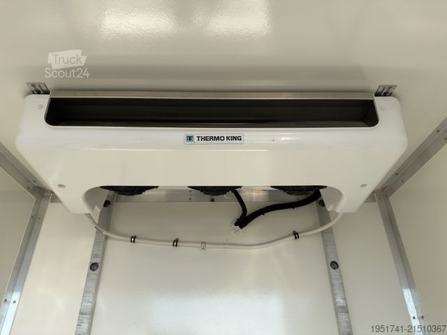 Hladilni dostavnik MERCEDES-BENZ Sprinter Tierfkühkoffer Automatik Tempomat 99tkm