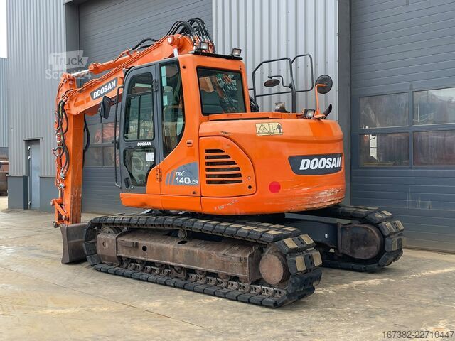Excavadora sobre orugas Doosan DX140LCR-3
