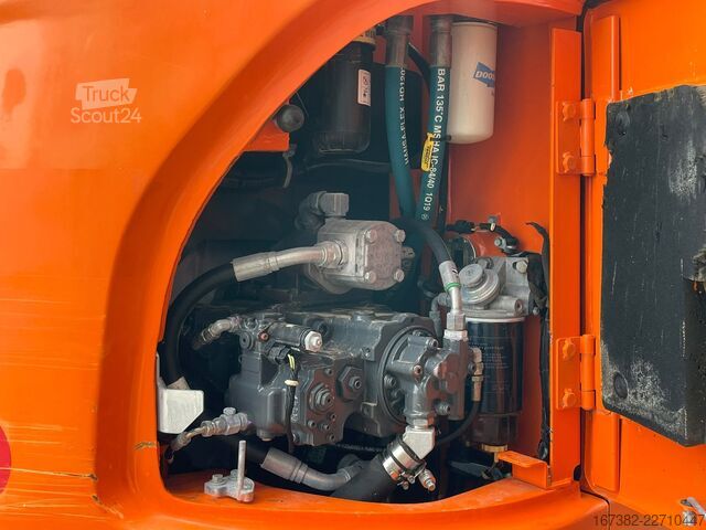 حفارة زاحفة Doosan DX140LCR-3