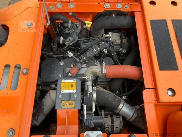 حفارة زاحفة Doosan DX140LCR-3