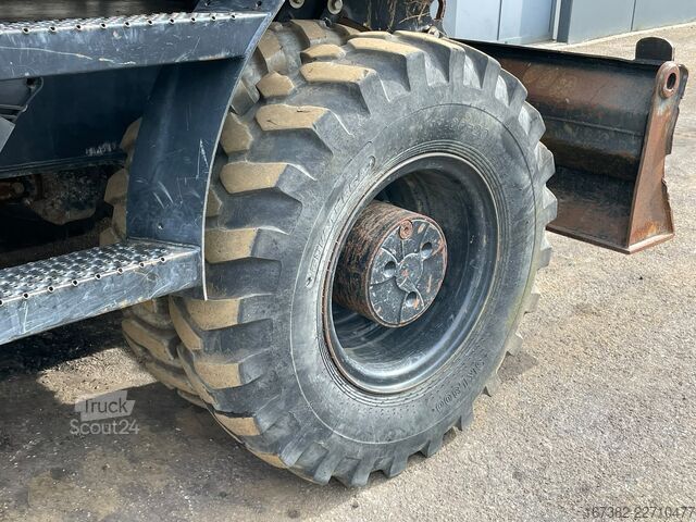 Escavadora de rodas Caterpillar M322D