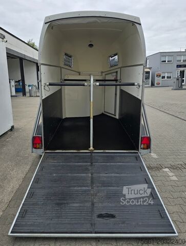 Ремарке за коне Böckmann Duo Esprit 2-Pferdeanh. 2000 kg Aluboden