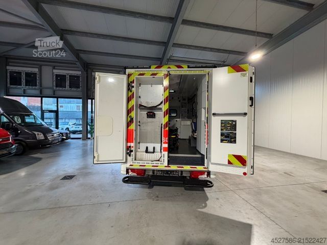 Brandweerwagen MERCEDES-BENZ Sprinter II 516 RTW/KTW KOFFER*RETTUNGSFAHRZEUG*