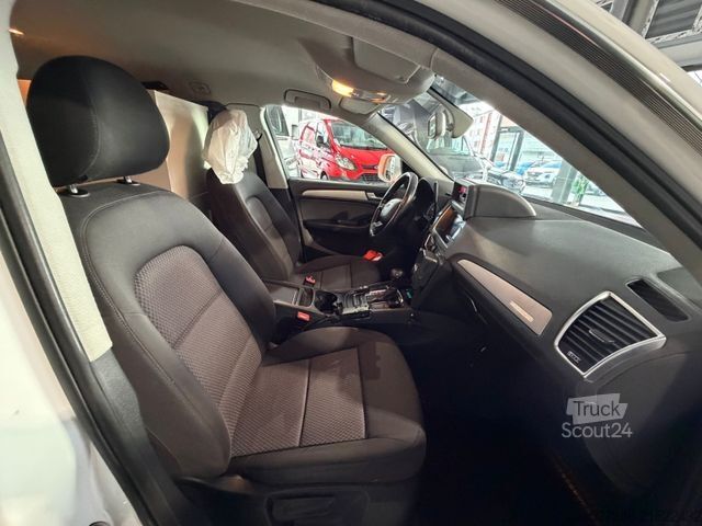 Samochód strażacki Q5 2.0 TDI quattro* NOTARZT*ATM MOTOR