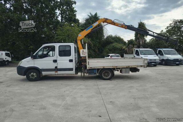 фургон с двойной кабиной IVECO DAILY 35C 15 3.0 DOPPIA CABINA E GRU