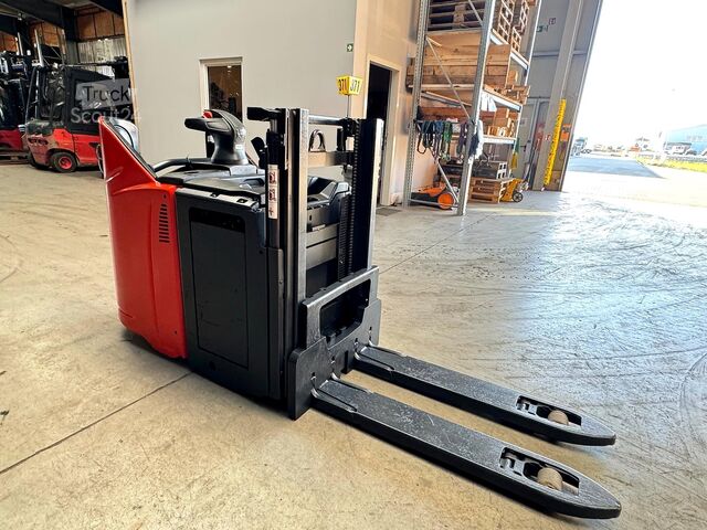 Service 03/27 Initialhub Elektro 3.929 h Linde D 12HPSP
