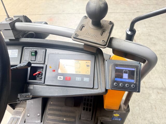 S+UVV 07/27 Lítium elektro 2 803 h Jungheinrich EZS 570