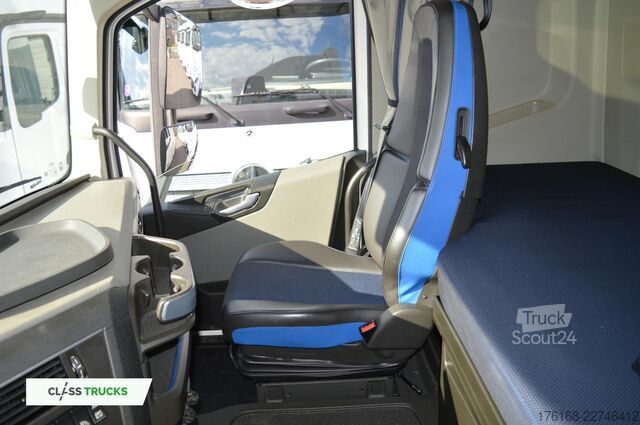 Standardni tegljač VOLVO FH 500 XL i-ParkCool ACC Side Skirts