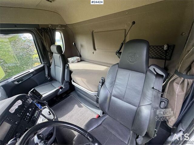 Kipper Scania R580 8x4 Tipper Truck – 88,000 km