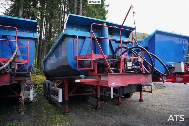 Benne Carnehl 3-Axle Tipping Semi-Trailer