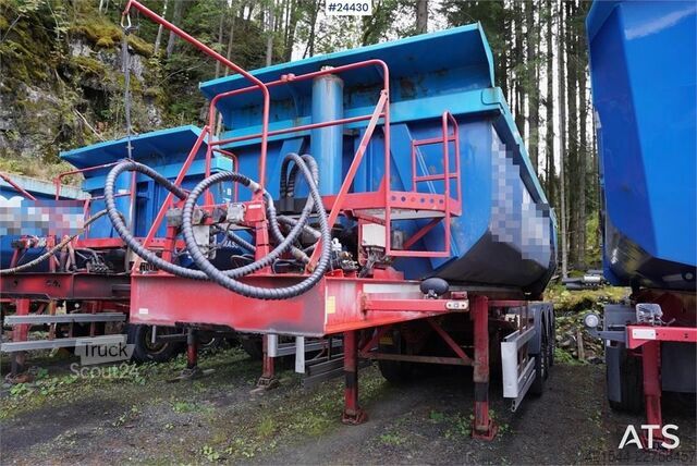 Benne Carnehl 3-Axle Tipping Semi-Trailer