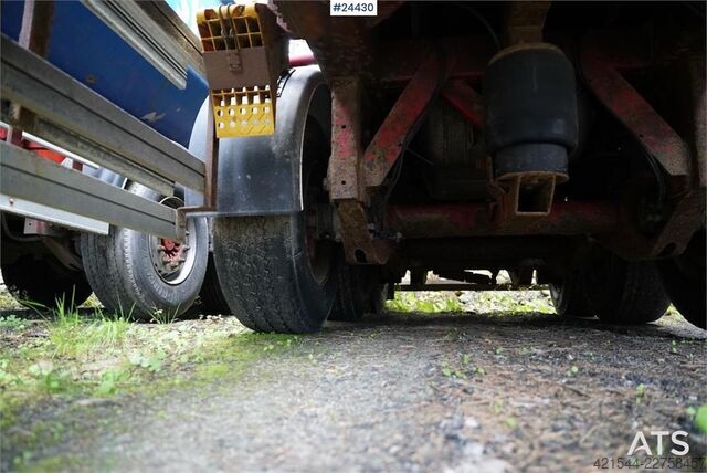 Benne Carnehl 3-Axle Tipping Semi-Trailer