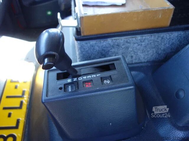 Véhicule de lutte contre les incendies Mercedes-Benz 1325 godiva pump