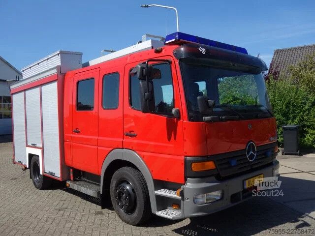 Véhicule de lutte contre les incendies Mercedes-Benz 1325 godiva pump