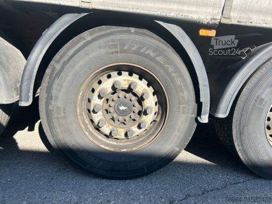 Auflieger mit Pritsche & Plane SCHMITZ PALETTENKASTEN, LIFTACHSE, EDSCHA