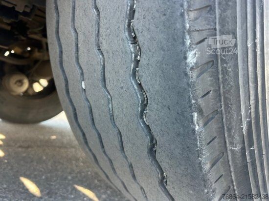 Auflieger mit Pritsche & Plane SCHMITZ PALETTENKASTEN, LIFTACHSE, EDSCHA