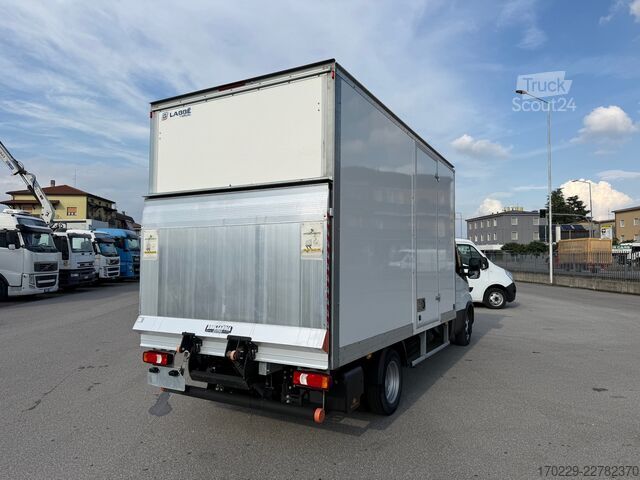 ФУРГОН С ЗАКРЫТЫМ КУЗОВОМ И ГИДРАВЛИЧЕСКОЙ ПОДЪЁМНОЙ ПЛАТФОРМОЙ Iveco daily 35-160