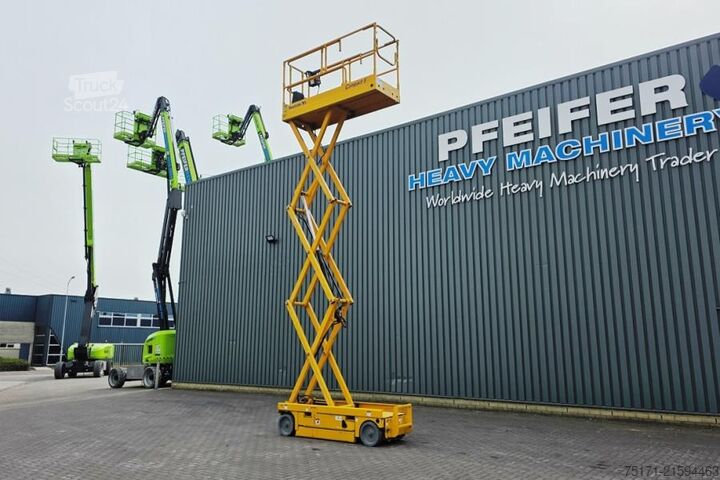 Nůžkový výtah Haulotte Compact 8 Electric, 8.2m Working Height, 350kg Cap