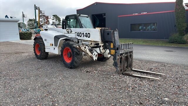Manipulador telescópico Bobcat T40140