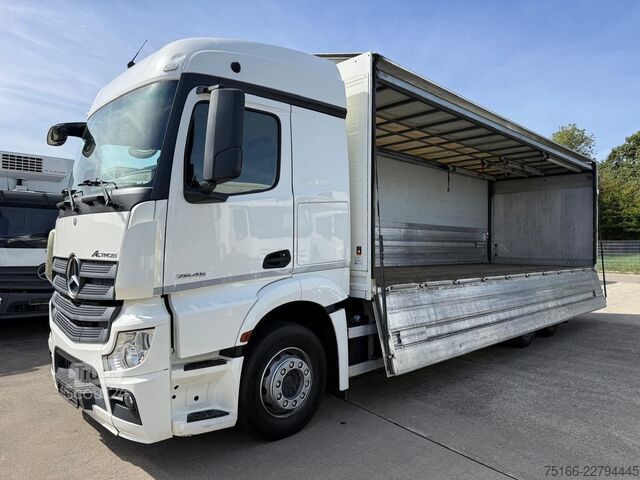 Drikkevare-lastebil MERCEDES-BENZ ACTROS 2545 L Getränkekoffer 8,15 m LBW 2 T*LENK