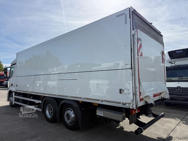 Drikkevare-lastebil MERCEDES-BENZ ACTROS 2545 L Getränkekoffer 8,15 m LBW 2 T*LENK