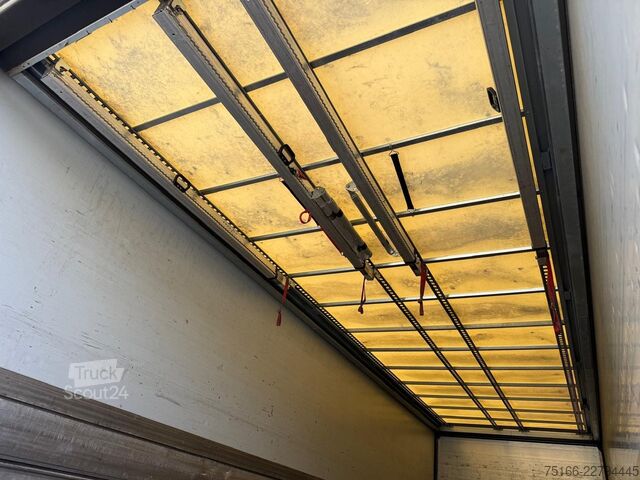 Drikkevare-lastebil MERCEDES-BENZ ACTROS 2545 L Getränkekoffer 8,15 m LBW 2 T*LENK