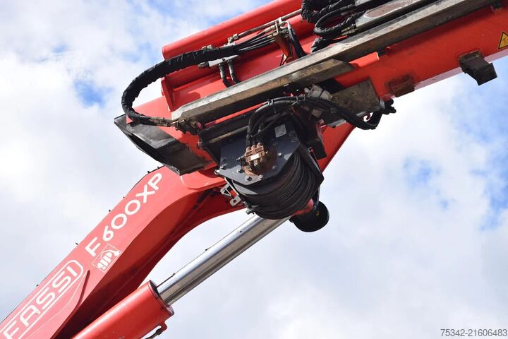 Crane truck Iveco MP260E35H  FASSI F600XP FLYGIP