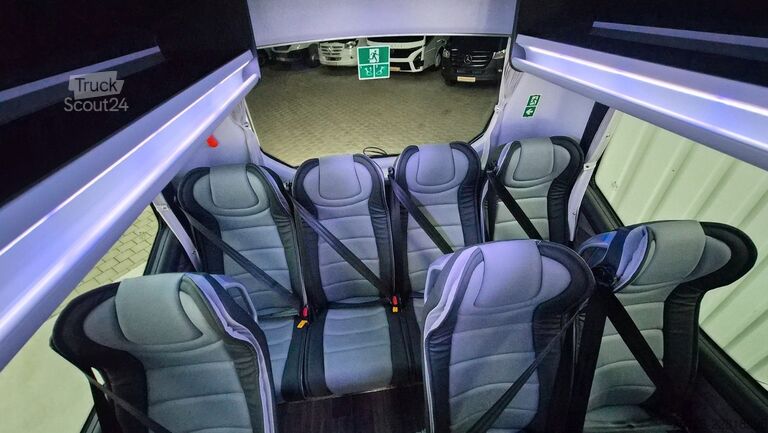 Microbuz MERCEDES-BENZ 519 Sunset S 4 Ferqui Lagerfahrzeug Stock