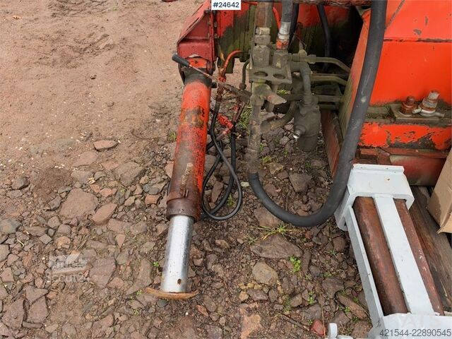 Palfinger PK11000-kran med svetsfästen Palfinger PK11000 Crane with Welding Mounts