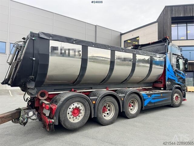 Sistem ruku kuke Scania R650 Tridem Hooklift Truck – Equipped for Snow Plo