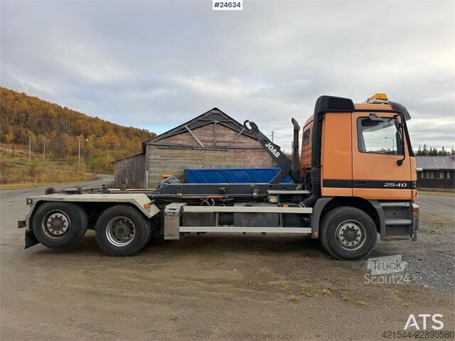 Āķa rokas sistēma Mercedes-Benz Actros 2540 6x2 hook loader with 17-tonne hook and