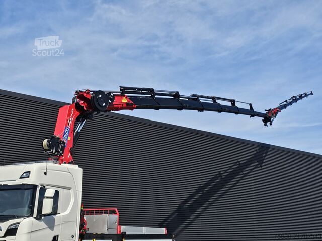 MTS standard Scania R590 V8 8x2 / HMF 9520 - JIB - WINCH / TRACTOR