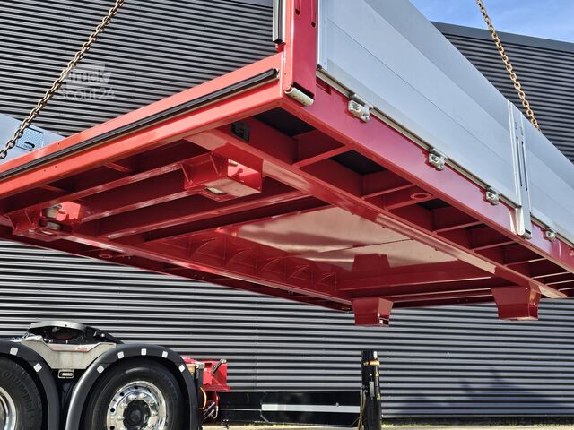 MTS standard Scania R590 V8 8x2 / HMF 9520 - JIB - WINCH / TRACTOR