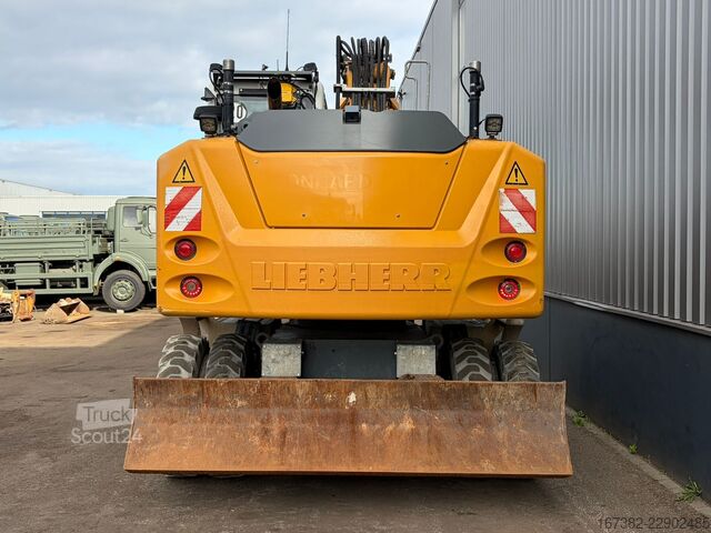  Liebherr A918