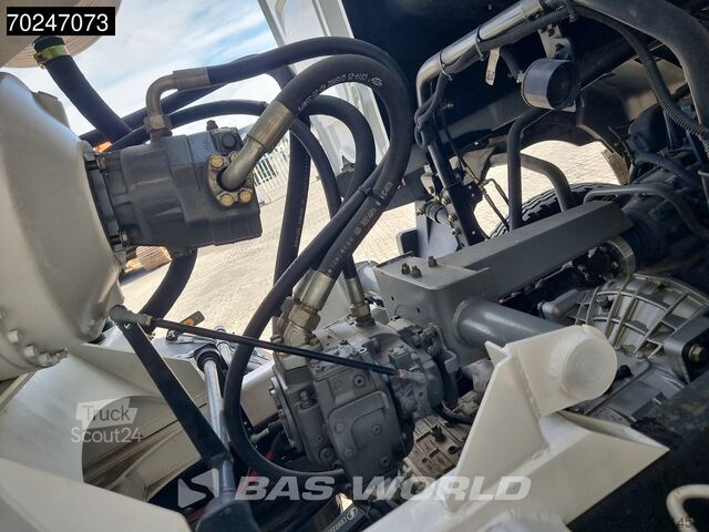 Frullatore Shacman M3000 S 8X4 8m3 Liebherr mixer Manual Big-Axle ...